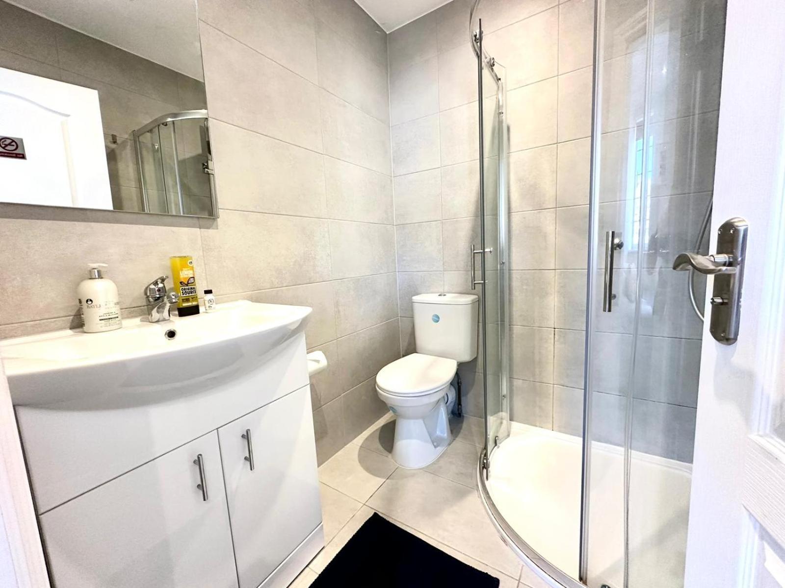 Spectacular Modern, Private Apartment,15 Mins To Central London Hendon Kültér fotó